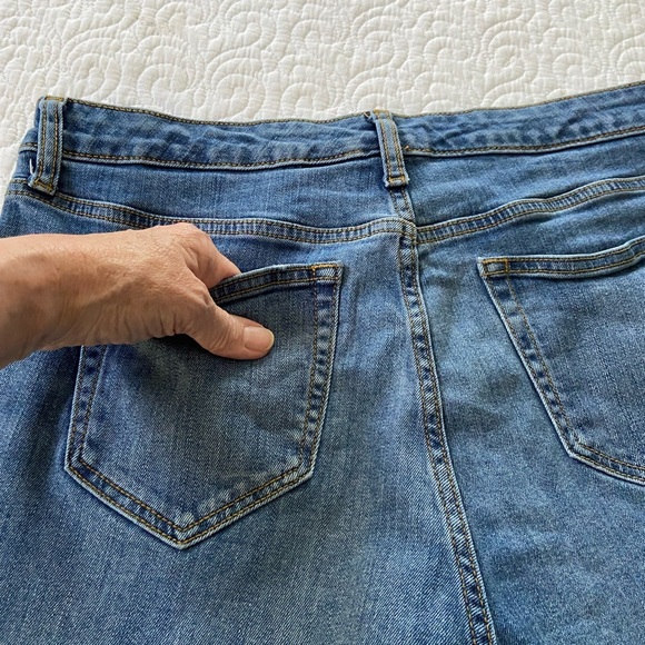 GAP High Rise Cut Off Short Jort, normcore, beach, classic, vacation, preppy - Picture 8 of 11